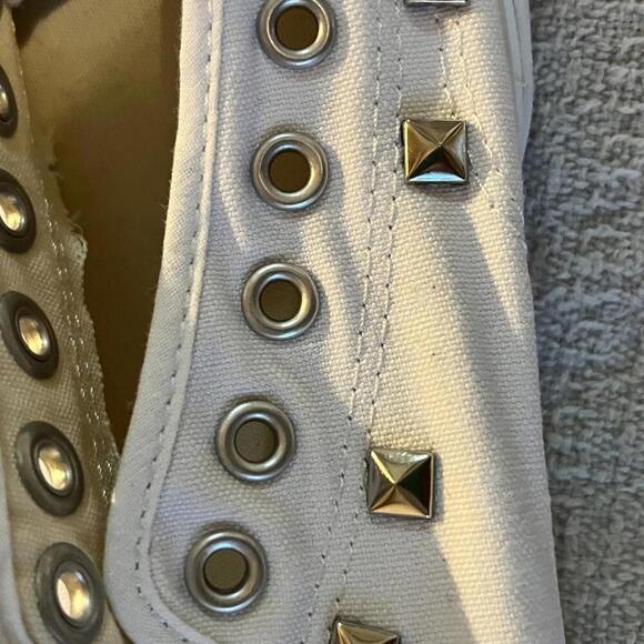 Hard to Find Women’s White Jack Purcell Studded Converse Size 8 - Picture 5 of 9